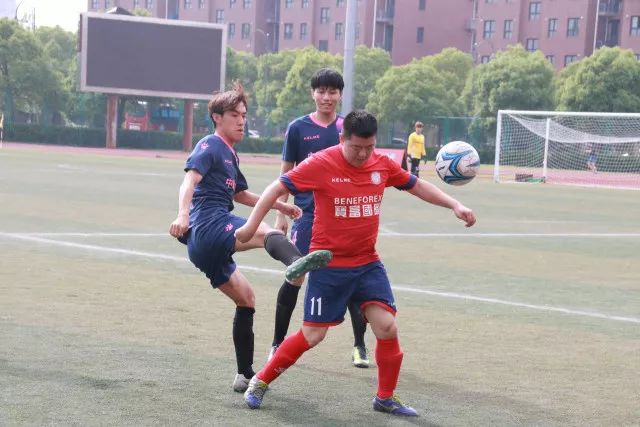 罗马诺：加维不会加盟曼联，曼联优先补左后卫