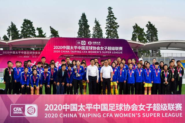 76人官宣海报 确认揭幕战对阵尼克斯